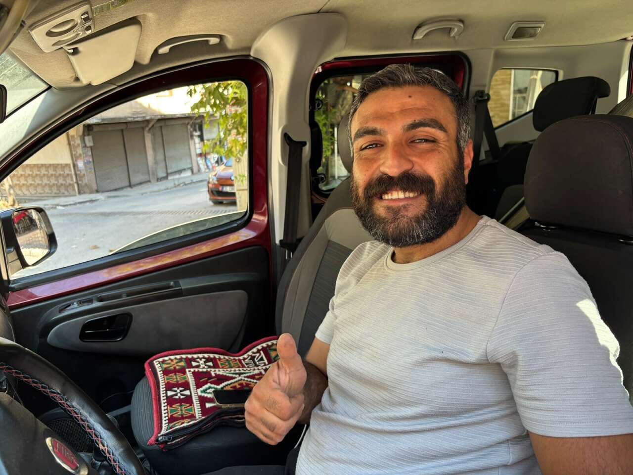 Doğalgaz geldi, huzur gitti! Mahalleli yollara halı serdi 8